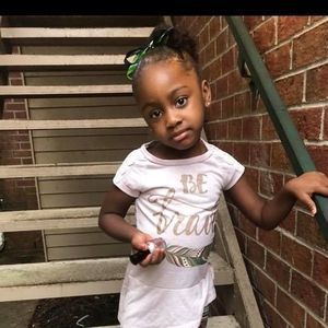 Meet your Posher, Tia